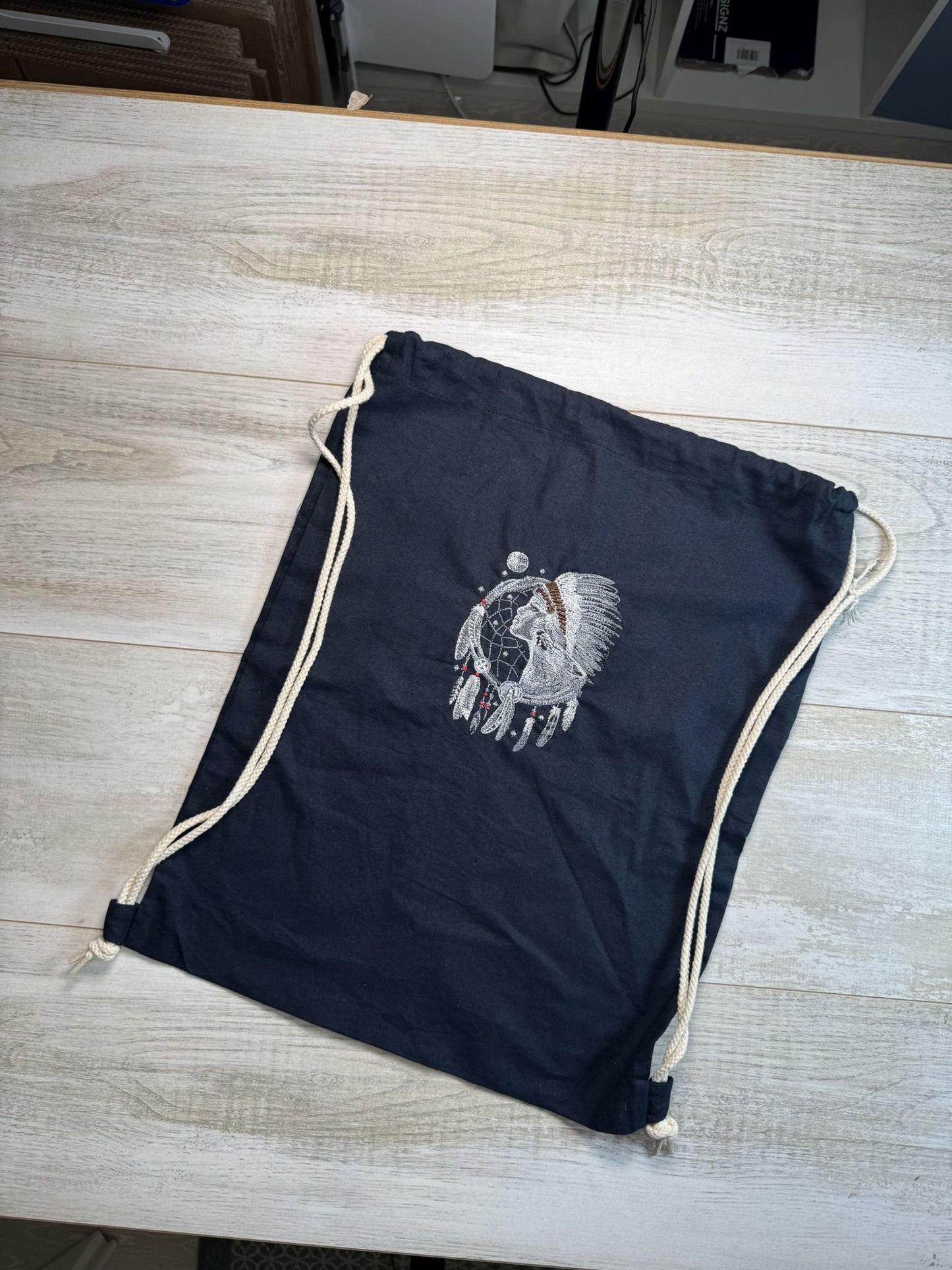 Traumfänger Federschmuck mit Wolf