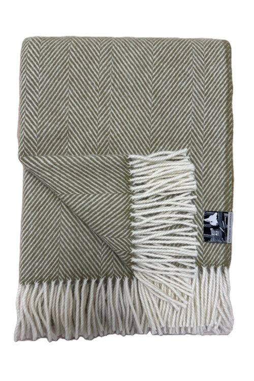 Wollplaid aus Norwegen aus 100% reiner Schurwolle moosgrün/weiß