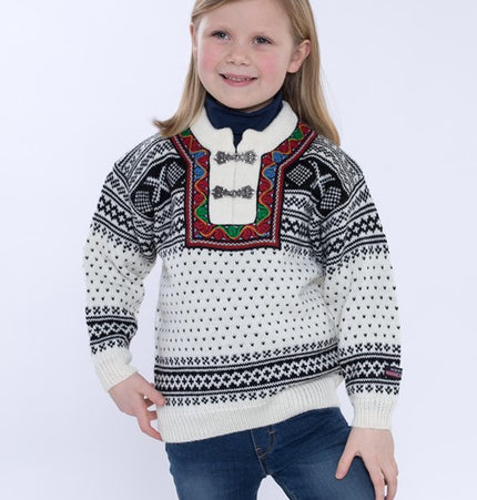 Norwegischer Kinderpullover aus 100% Kammgarnwolle mit Zinnhaken.