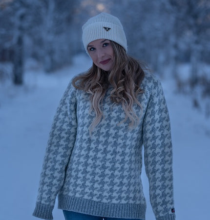 Dicker Wollpullover von NORWOOL aus 100% Lammwolle.