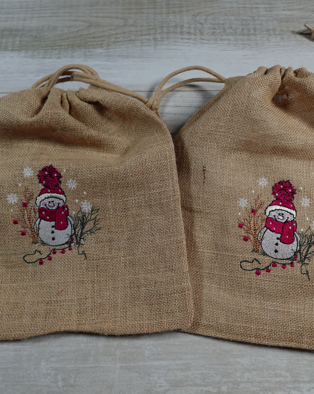 LittMoo Weihnachtsdeko Jutebeutel mit tollem Schneemann aufgestickt