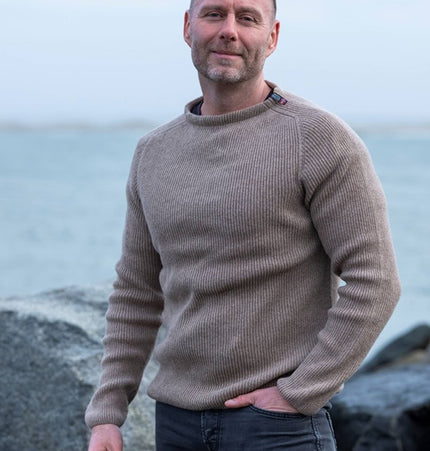 Dünner Norweger Pullover aus 100% Lammwolle, WOOLMARK Zertifiziert.