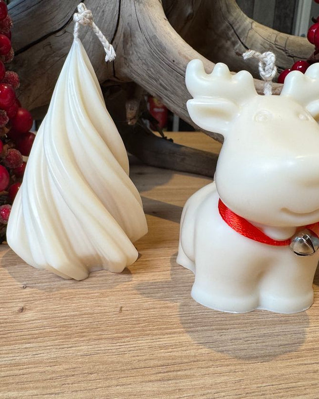 Set Handgefertigt!  Kerzen  Elch mit Weihnachtsbaum