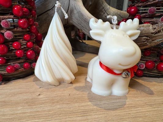 Set Handgefertigt!  Kerzen  Elch mit Weihnachtsbaum
